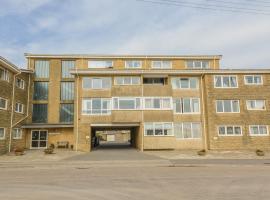 Beachcombers, 13 Chesil House，位于布里德波特的酒店