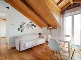 GuestHost- Milano Lambrate Cosy Balcony Apartment