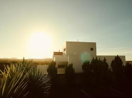 Vitamin Sea Guesthouse, bed and breakfast v destinaci Lajares