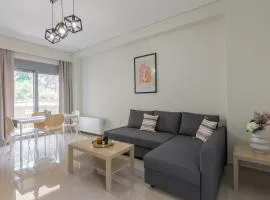 Bright& Spacious Apartment In Anavyssos
