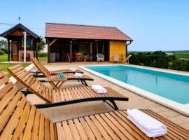 Villa Mali Sokol by Villas Guide