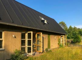 Modern Family Home In Ängelsbäcksstrand、ボースタッドのホテル
