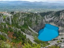 Villa Piplica-Makarska by Villas Guide