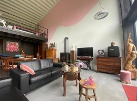 Guest Rooms by Art Bruges, hotel amb piscina a Jabbeke