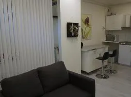 Fresh And Cozy Little House 45km In Täby