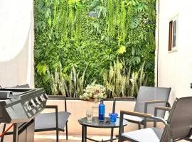 Charming Sliema Home! Steps from Sea & Promenade