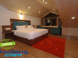 Hidden Heaven Waterfall view，馬拉里的飯店