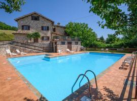 Cozy Apartment In Montemonaco, hotel v destinaci Montemonaco