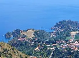1 Bedroom Cozy Apartment In Castelmola