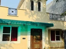 Vardaan Luxury Villa