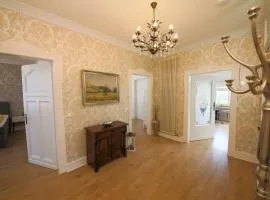 Große Fewo in Jugendstil-Villa, Kassel-Bad Wilhelmshöhe am UNESCO-Bergpark, Herkulesblick, 3 Schlafzimmer, Boxspring-Betten, bis 8 Personen, Balkon, kostenfreie Parkplätze - Art City-Studio Kassel 11