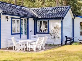 1 Bedroom Cozy Home In Åhus: Åhus şehrinde bir otel