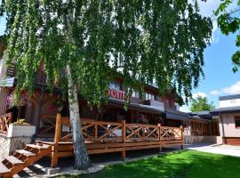 Penzi&oacute;n Dolina, hotel com estacionamento em Vinn&eacute;