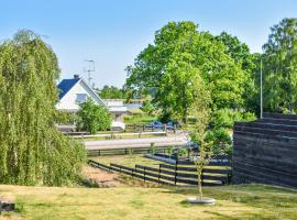 2 Bedroom Beautiful Home In Mörrum, hotel em Mörrum