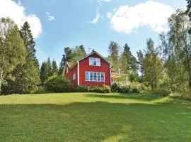 3 Bedroom Cozy Home In Åmål