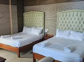 Lazaani Hotel