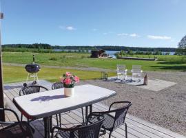 3 Bedroom Gorgeous Home In Strängnäs, hotel di Aspö