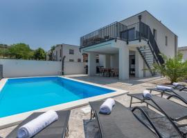 Apartma Petra, ξενοδοχείο σε Dekani