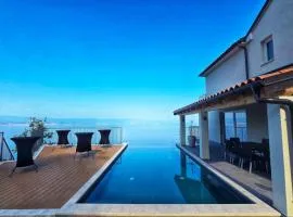 Holiday home Villa Aria with pool by Villas Guide