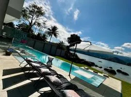 mansão pé na areia Angra