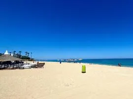 Appartement cosy à Kabila vue sur mer piscine et plage