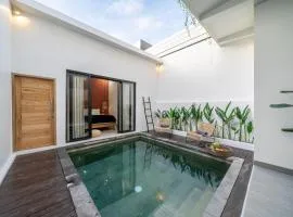 Kutesa Villa - Pool Lovers Rejoice! Brand New Villa with Dreamy Swim Spot
