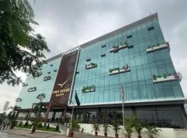 Town Square Suites
