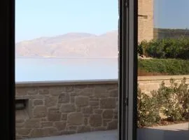Ponente - seaside stone house