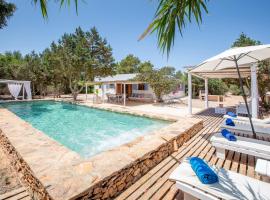 Casa Mayo, hotel com piscina em Sant Francesc Xavier