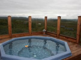 Sólbakki Holiday Home, hotel in Egilsstaðir