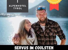 ALPENHOTEL TYROL - B&B - ADULTS ONLY - Alpines Lifestylehotel، فندق جولف في بيرتيساو