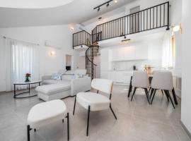 Villa Božica - sea view stone villa with free parking, Hotel in Makarska