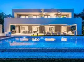 Gotmar Beach Is A Modern