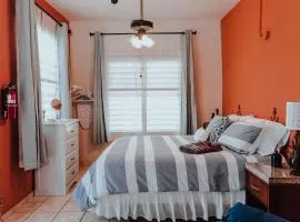 2 Cozy College Student Room with AC, Wi-Fi, Kitchenette