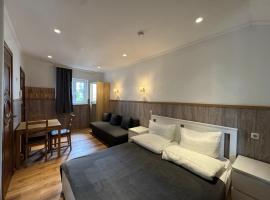 Golden GaPa Smart-Aparthotel, serviced apartment in Garmisch-Partenkirchen