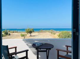 Nostos Plaka Beach, hotelli kohteessa Pláka