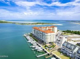 Waterfront Resort , World Class Marina & Slip