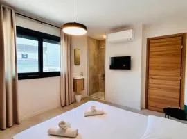 Coliving - Private Shower - Bfast & Terrace Dining