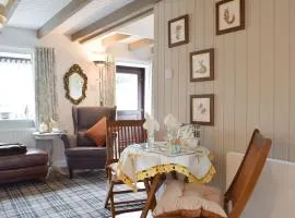 Horseshoe Cottage