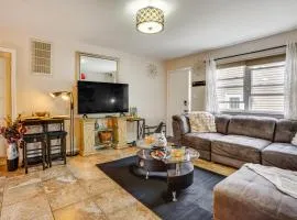 8 Mi to Long Beach Cozy Apt with Fenced Yard!