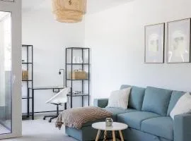 Modern Apartment in Prešov - Steps from DownTown & Parking