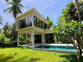 Beautiful villa with pool