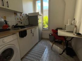 Studio Gennevilliers paris, hotel i Les Grésillons