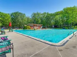 Home with Pool and Lake in Jim Thorpe 6 Mi to Dtwn!