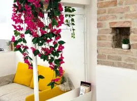 Free Parking - La Corte House 1