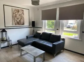 Edinburgh 2 bedroom ground floor apartment
