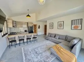 Aria Faqra 3BR w Balcony