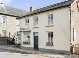 The Mill House, The Square