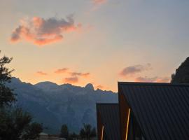 Thethi Sky Lodge, בקתה בטת