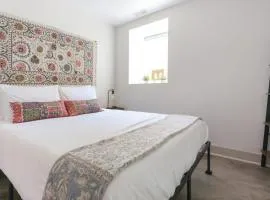 Chic Lower-Level Stay - Prime Walkable Locale